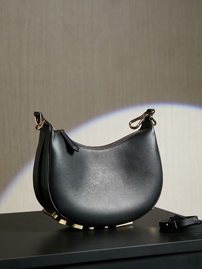 フェンディバッグ正面デザイン